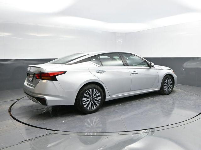 used 2023 Nissan Altima car, priced at $21,999