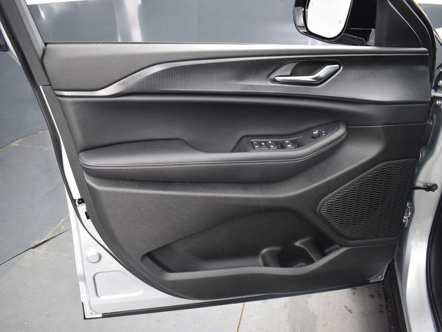 new 2025 Jeep Grand Cherokee L car, priced at $46,286