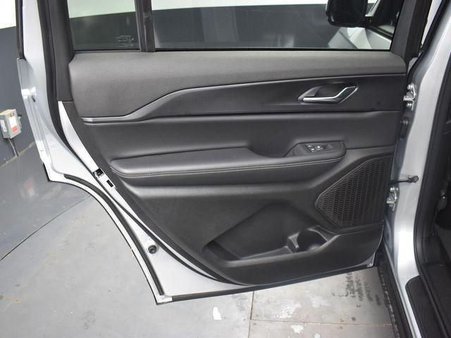 new 2025 Jeep Grand Cherokee L car, priced at $46,286