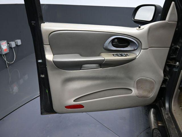 used 2003 Chevrolet TrailBlazer car, priced at $1,999