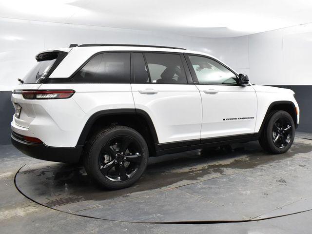 new 2025 Jeep Grand Cherokee car, priced at $42,411