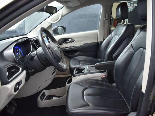 used 2023 Chrysler Pacifica car, priced at $23,242