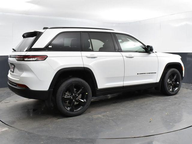 new 2025 Jeep Grand Cherokee car, priced at $43,653