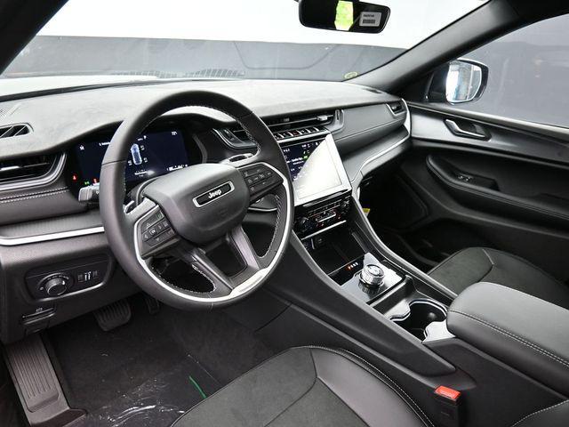new 2025 Jeep Grand Cherokee car, priced at $44,272