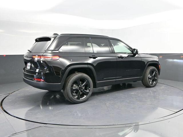 new 2025 Jeep Grand Cherokee car, priced at $44,272