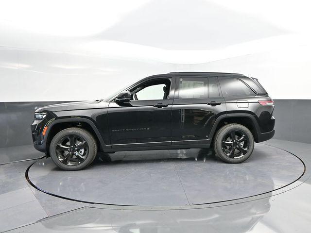 new 2025 Jeep Grand Cherokee car, priced at $44,272