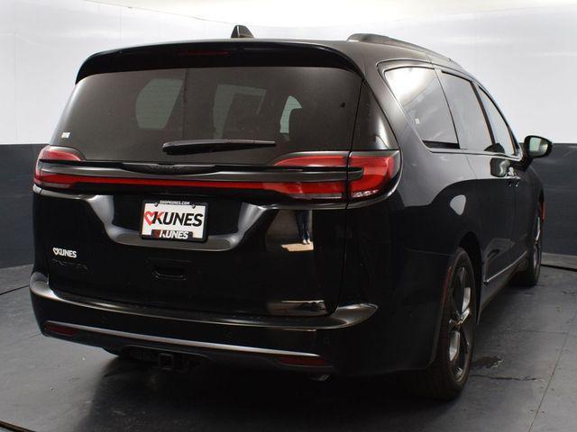 new 2024 Chrysler Pacifica car