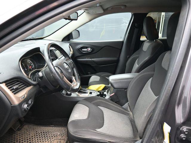 used 2014 Jeep Cherokee car, priced at $12,999