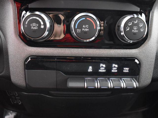 new 2025 Ram 1500 car, priced at $39,526