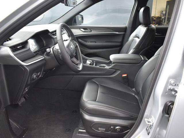 new 2025 Jeep Grand Cherokee L car, priced at $46,006