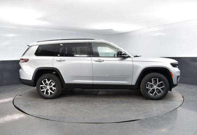new 2025 Jeep Grand Cherokee L car, priced at $46,006