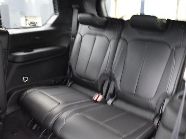 new 2025 Jeep Grand Cherokee L car, priced at $46,006