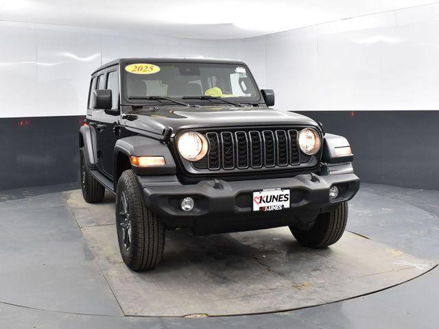 new 2025 Jeep Wrangler car, priced at $47,890