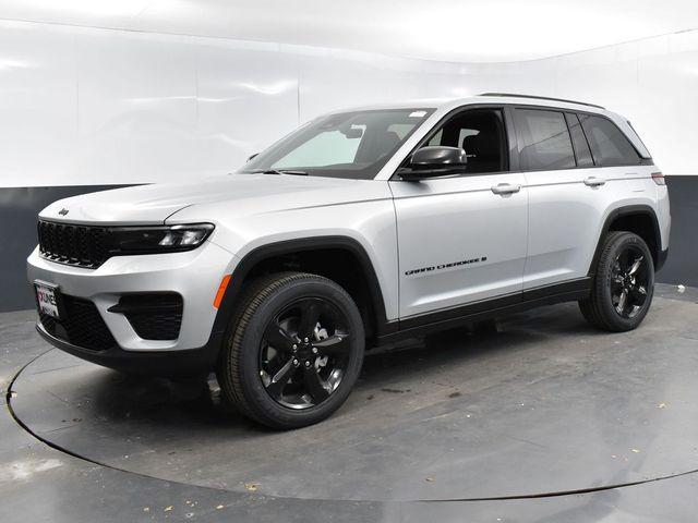 new 2025 Jeep Grand Cherokee car, priced at $43,801