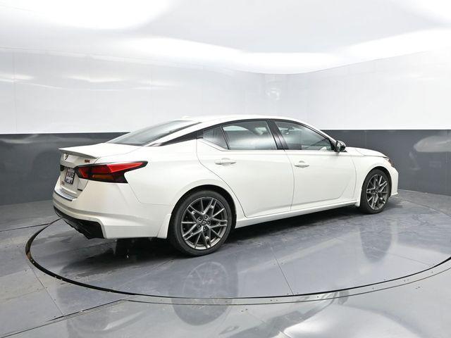 used 2023 Nissan Altima car, priced at $22,862