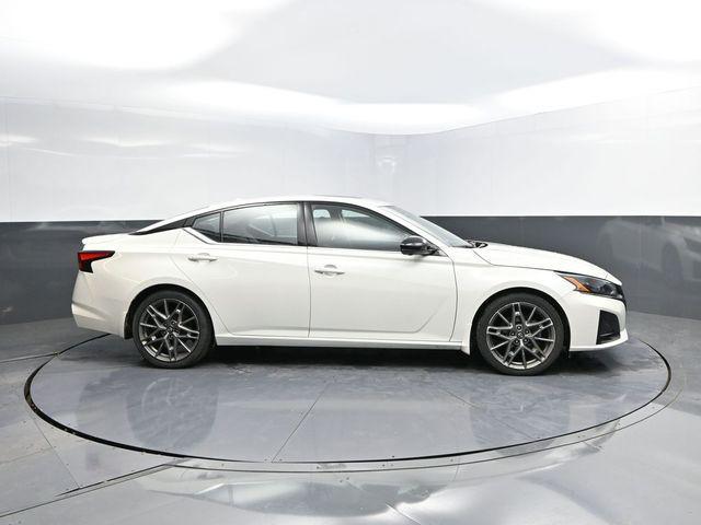 used 2023 Nissan Altima car, priced at $22,862
