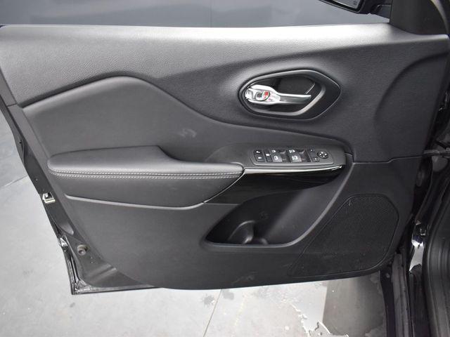 used 2023 Jeep Cherokee car, priced at $23,557