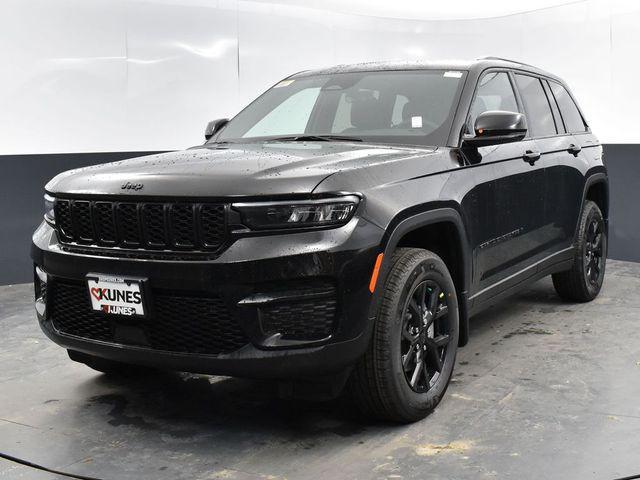 new 2025 Jeep Grand Cherokee car, priced at $42,740