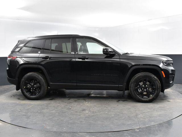 new 2025 Jeep Grand Cherokee car, priced at $42,740