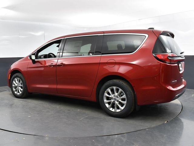 new 2025 Chrysler Pacifica car, priced at $42,683