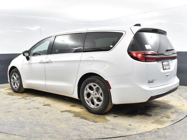 new 2024 Chrysler Pacifica car, priced at $42,531