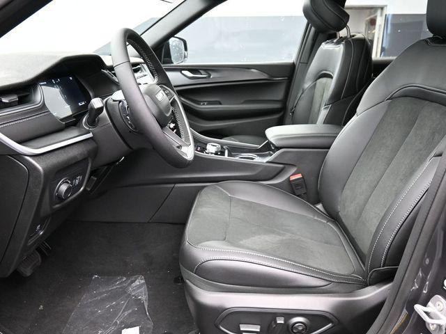 new 2025 Jeep Grand Cherokee car, priced at $42,772