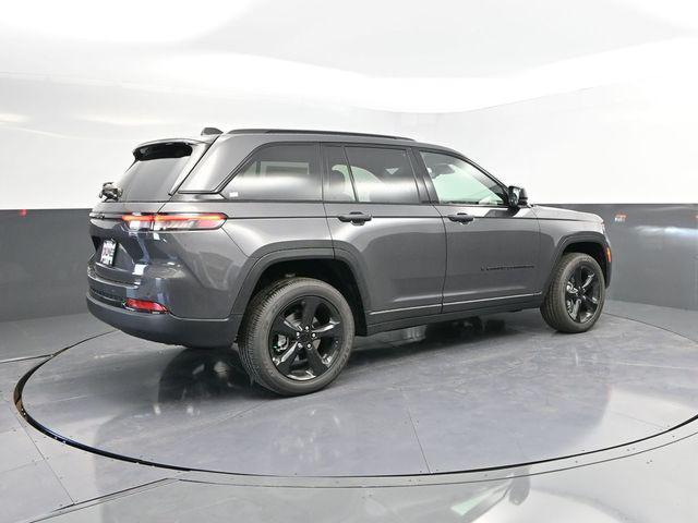new 2025 Jeep Grand Cherokee car, priced at $42,772