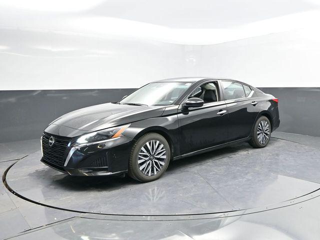 used 2023 Nissan Altima car, priced at $21,899