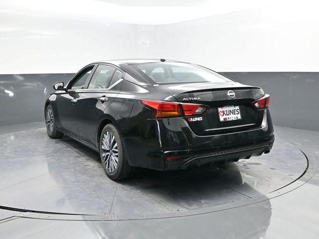 used 2023 Nissan Altima car, priced at $21,899