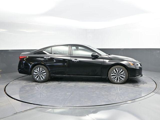 used 2023 Nissan Altima car, priced at $21,899