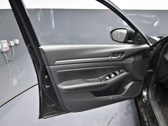 used 2023 Nissan Altima car, priced at $21,899