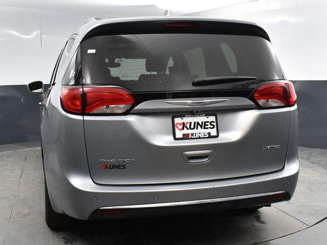 used 2020 Chrysler Pacifica car, priced at $17,016
