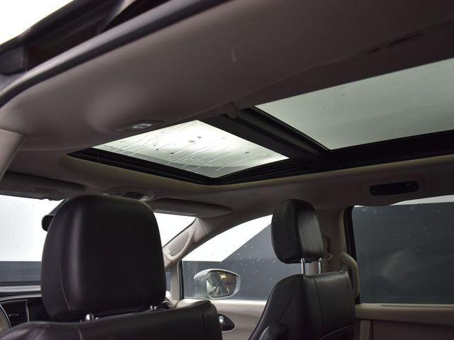used 2020 Chrysler Pacifica car, priced at $17,016
