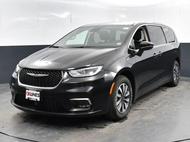 used 2022 Chrysler Pacifica Hybrid car, priced at $23,495