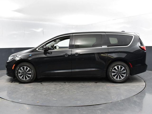 used 2022 Chrysler Pacifica Hybrid car, priced at $23,495