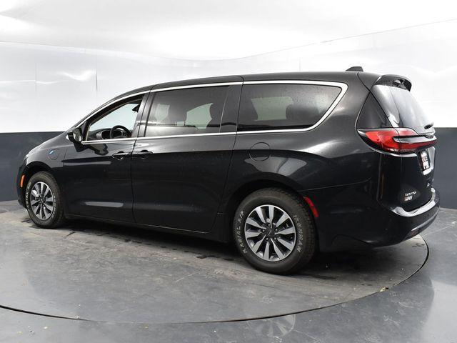 used 2022 Chrysler Pacifica Hybrid car, priced at $23,495