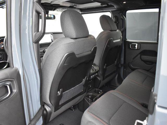 new 2025 Jeep Gladiator car, priced at $54,289