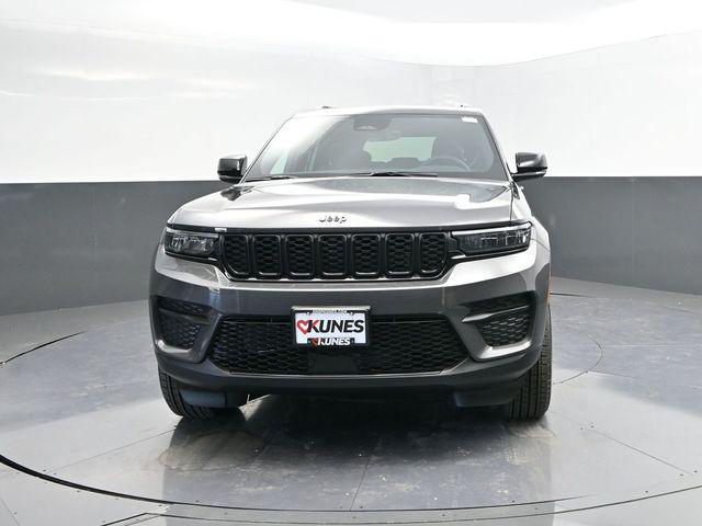 new 2025 Jeep Grand Cherokee car, priced at $44,225