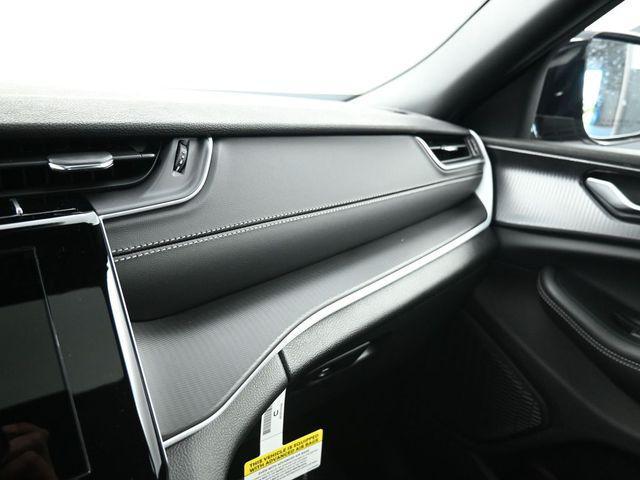 new 2025 Jeep Grand Cherokee car, priced at $44,225