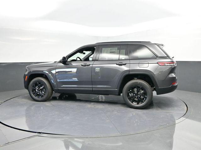 new 2025 Jeep Grand Cherokee car, priced at $44,225