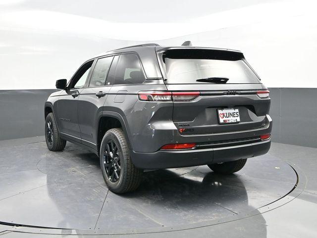 new 2025 Jeep Grand Cherokee car, priced at $44,225