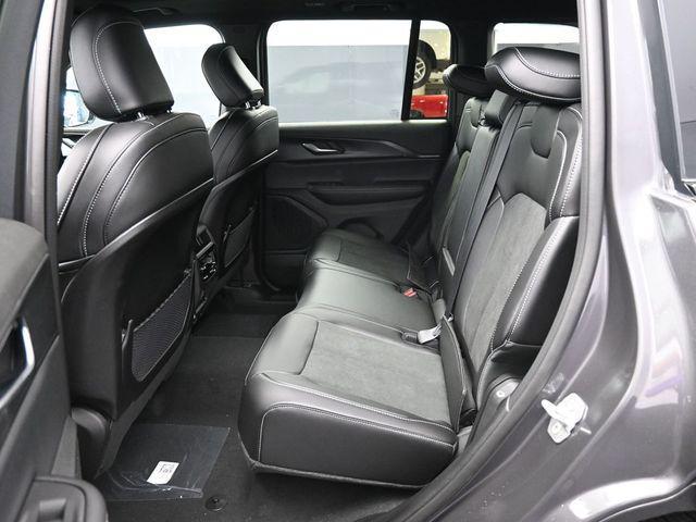 new 2025 Jeep Grand Cherokee car, priced at $44,225