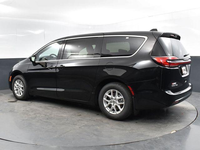 new 2025 Chrysler Pacifica car, priced at $44,090