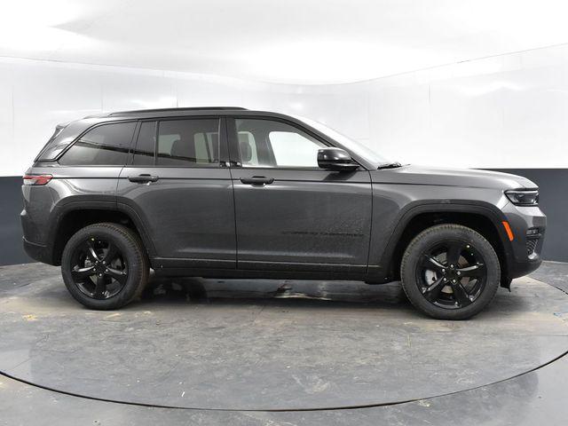 new 2025 Jeep Grand Cherokee car, priced at $52,155