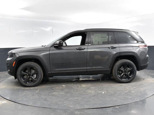 new 2025 Jeep Grand Cherokee car, priced at $52,155