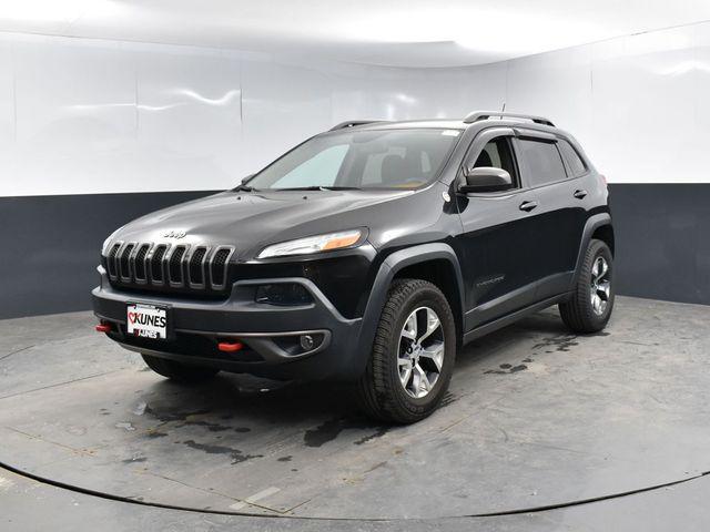used 2015 Jeep Cherokee car, priced at $15,995
