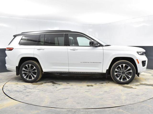 new 2024 Jeep Grand Cherokee L car, priced at $70,155