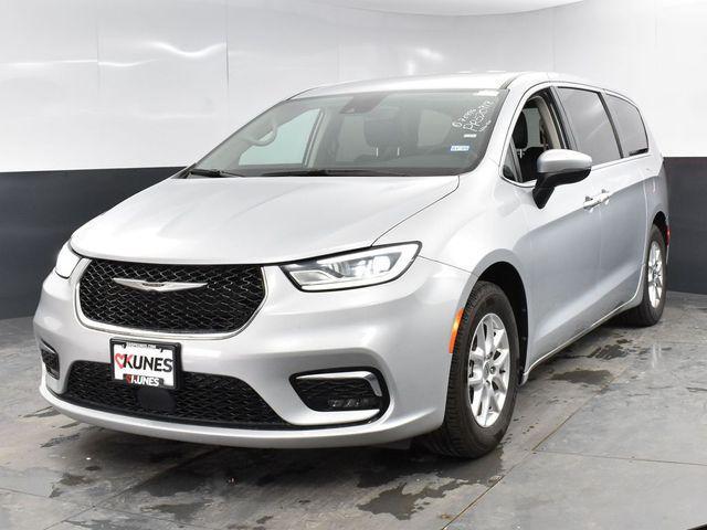 used 2023 Chrysler Pacifica car, priced at $23,500