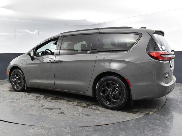 new 2025 Chrysler Pacifica Hybrid car, priced at $50,940