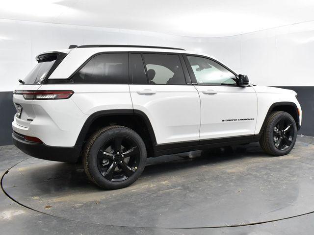 new 2025 Jeep Grand Cherokee car, priced at $48,226